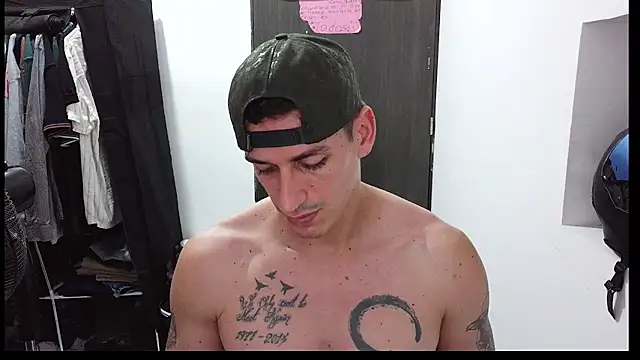 Snapshot of RaulRico chatting on July 13, 7:24 pm RaulRico online show from July 13, 7:24 pm