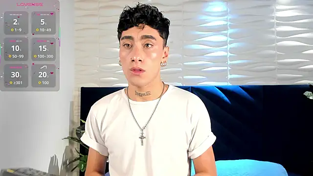 Spencerwhite  online show from May 14, 8:39 pm