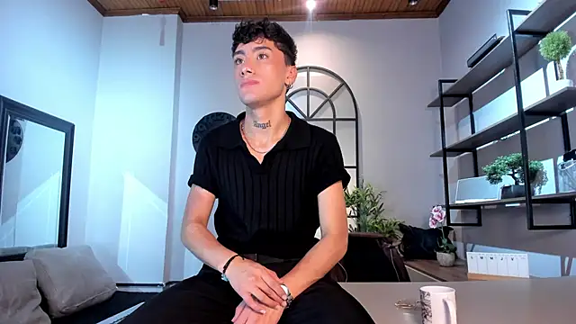 Spencerwhite  online show from May 9, 8:23 pm