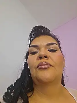 Snapshot of DiosaBelle chatting on June 30, 1:38 am DiosaBelle online show from June 30, 1:38 am