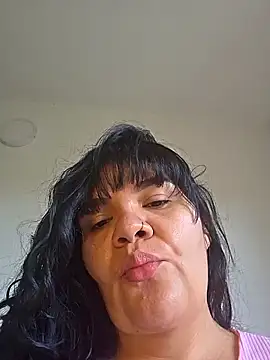 Snapshot of DiosaBelle chatting on June 21, 8:47 pm DiosaBelle online show from June 21, 8:47 pm