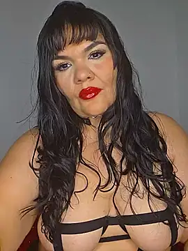 Snapshot of DiosaBelle chatting on May 23, 4:00 am DiosaBelle online show from May 23, 4:00 am