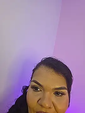 Snapshot of DiosaBelle chatting on July 1, 12:44 am DiosaBelle online show from July 1, 12:44 am