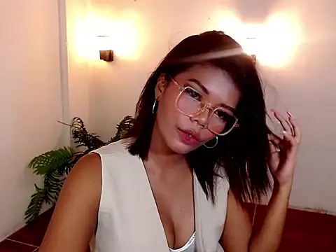 charlene pretty online show from June 16, 3:06 am