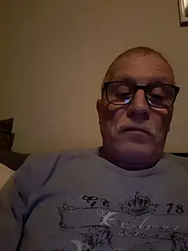 Eddy0763 online show from May 4, 9:06 pm
