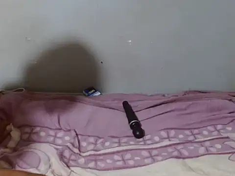 petitekaylaXxx online show from May 14, 12:40 am