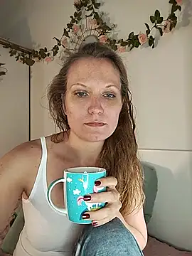 Candy Cougar online show from May 29, 7:14 am