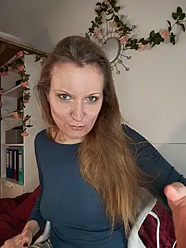 Candy Cougar online show from May 17, 6:57 am