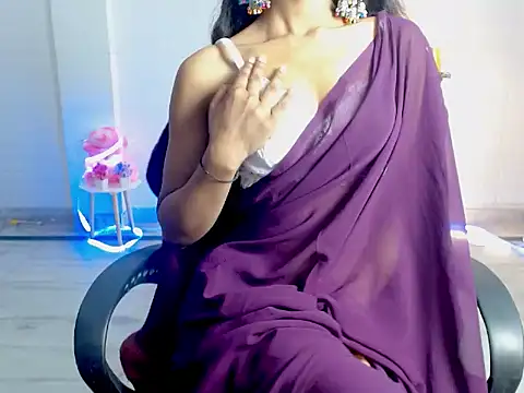 Snapshot of Annu_07 chatting on July 1, 4:35 am Annu 07 online show from July 1, 4:35 am
