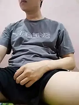 Zineyy online show from June 10, 5:36 pm