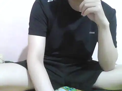 Zineyy online show from June 19, 5:19 pm