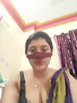 Snapshot of Joya-02 chatting on May 13, 7:32 pm Joya-02 online show from May 13, 7:32 pm