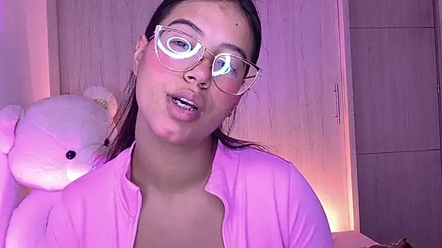 Raven stonee01 online show from July 16, 12:29 am