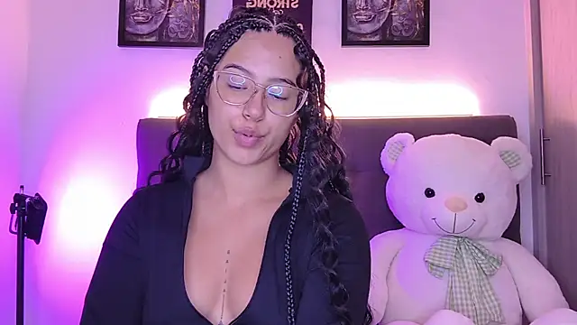 Raven stonee01 online show from August 7, 1:22 am