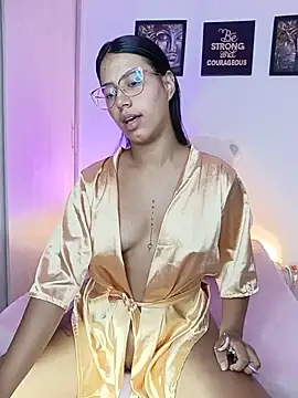 Raven stonee01 online show from June 25, 1:25 am