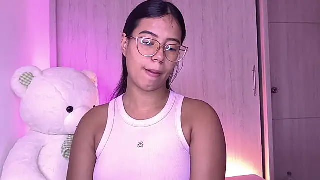 Raven stonee01 online show from July 19, 1:25 am