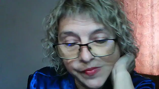 ElizabethGorden online show from June 17, 5:40 am