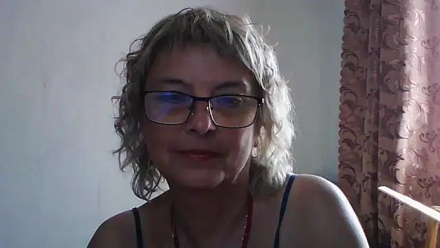 ElizabethGorden online show from July 17, 6:32 am