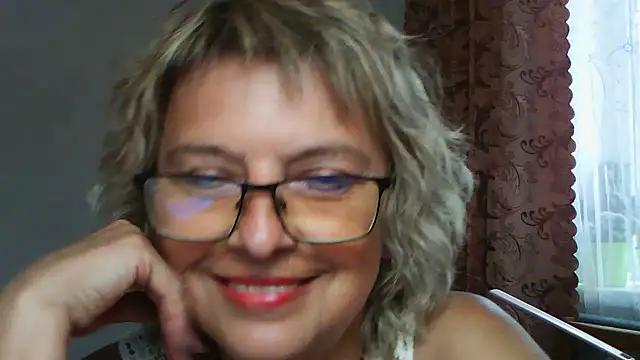 ElizabethGorden online show from July 15, 1:18 pm