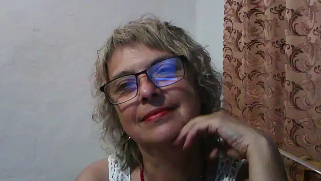 ElizabethGorden online show from July 14, 5:30 pm