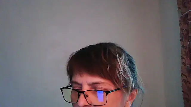 ElizabethGorden online show from May 4, 1:14 pm