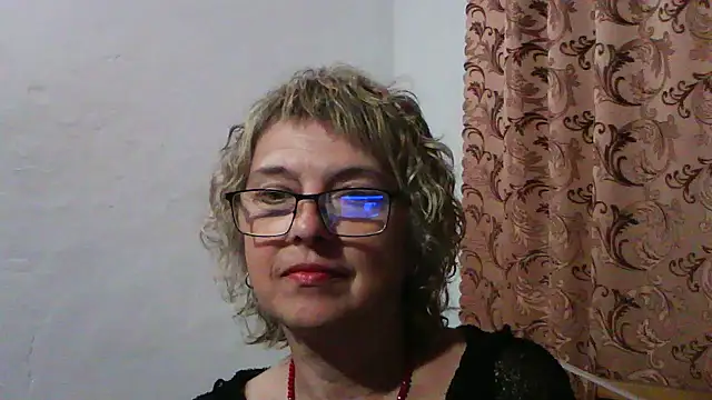 ElizabethGorden online show from June 21, 7:08 pm