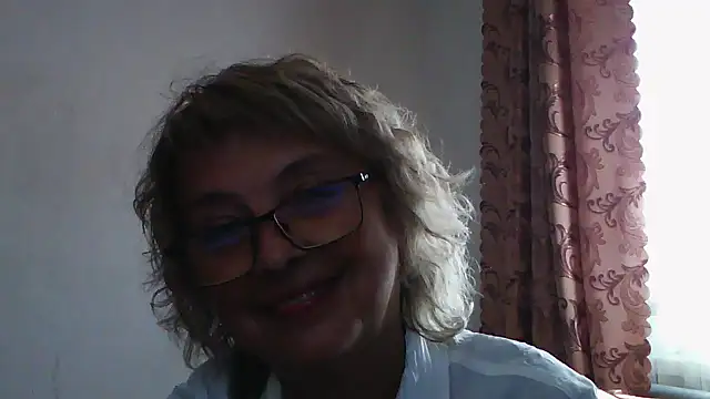 ElizabethGorden online show from July 18, 6:44 am