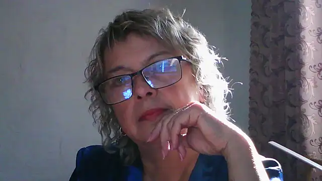 ElizabethGorden online show from July 25, 5:15 am