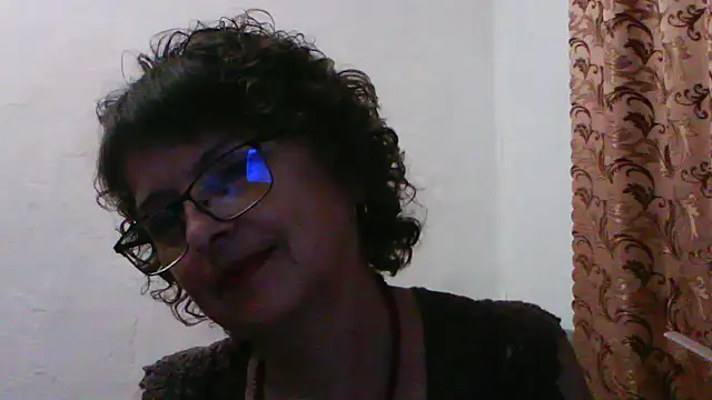 ElizabethGorden online show from May 21, 5:43 pm