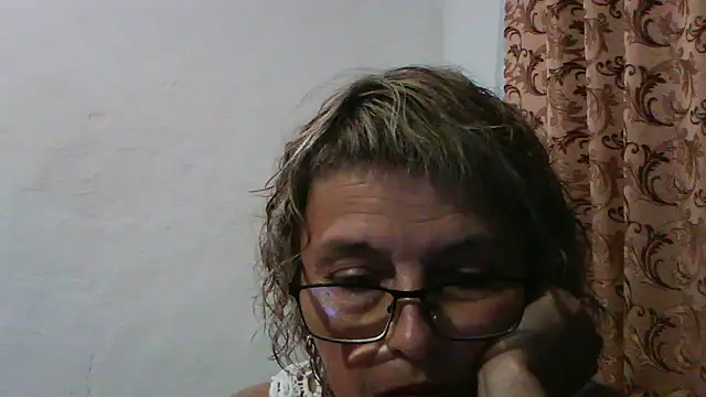 ElizabethGorden online show from August 5, 5:40 pm