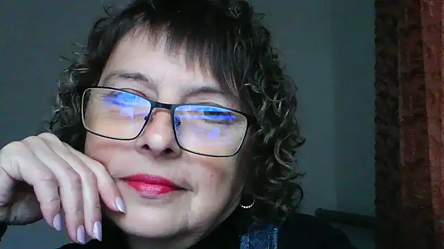 ElizabethGorden online show from June 3, 1:01 pm