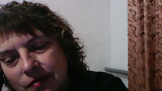 ElizabethGorden online show from May 30, 6:35 pm