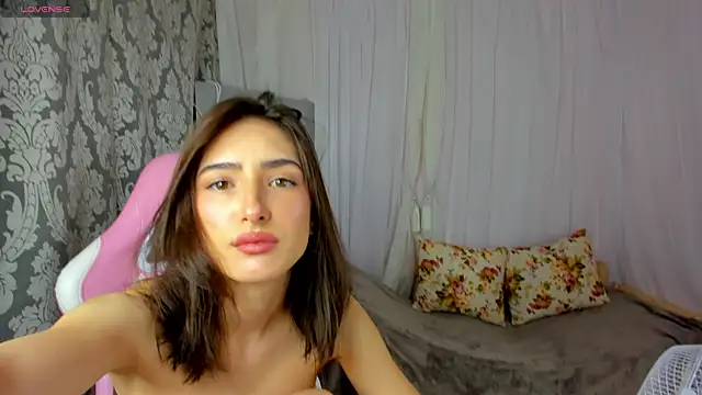 Amy Marlin online show from May 21, 1:14 am