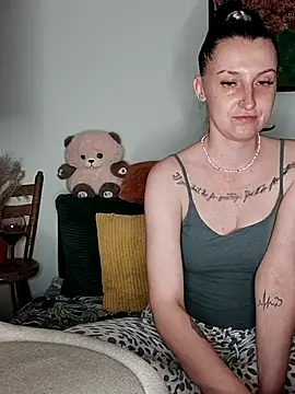 Snapshot of Goddessm00n1 chatting on May 15, 8:40 pm Goddessm00n1 online show from May 15, 8:40 pm