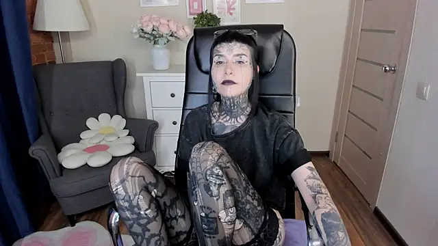 Snapshot of Bloood__Mary chatting on July 23, 8:16 pm Bloood Mary online show from July 23, 8:16 pm