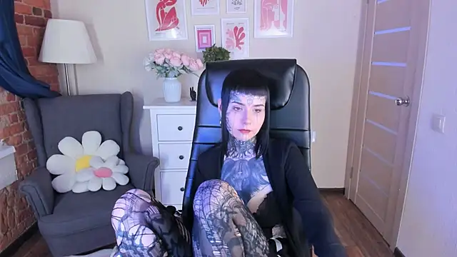 Snapshot of Bloood__Mary chatting on August 4, 8:46 pm Bloood Mary online show from August 4, 8:46 pm
