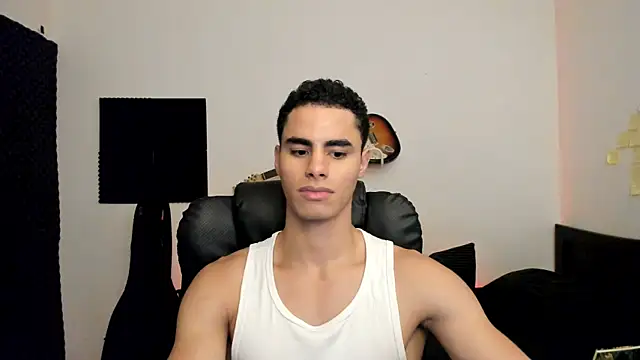 Snapshot of chicozen chatting on June 9, 4:30 pm chicozen online show from June 9, 4:30 pm