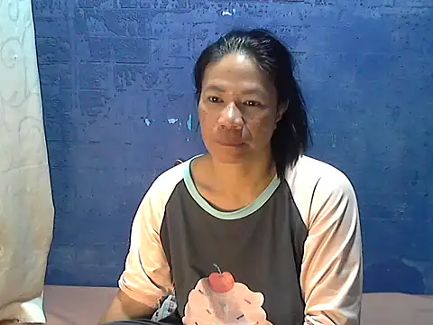 hotchilimom online show from November 24, 11:49 pm