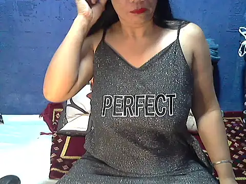 hotchilimom online show from October 26, 8:42 pm