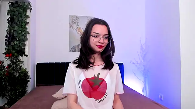 Snapshot of Mimi_Petittte chatting on May 6, 2:43 pm Mimi Petittte online show from May 6, 2:43 pm