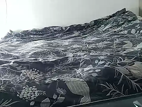 Snapshot of Carlyfr chatting on November 27, 8:09 pm Carlyfr online show from November 27, 8:09 pm