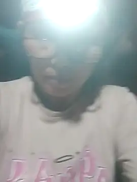 yeuanh1 online show from July 4, 1:37 pm