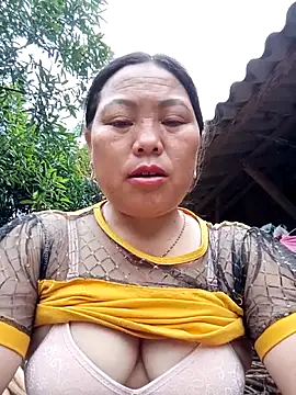 YeuAnhbigcock online show from May 9, 1:09 am