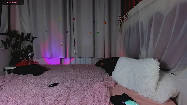 MaddyFever online show from June 19, 5:02 am