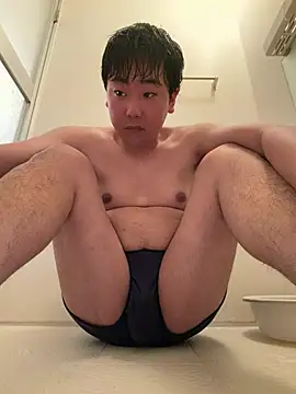 YuuYuu 010 online show from May 20, 10:18 pm