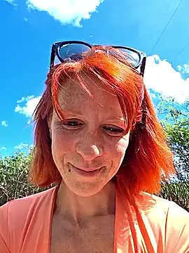 PoppyBoop online show from May 8, 1:26 pm
