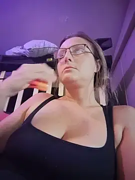 Queenle91 online show from June 4, 12:37 am