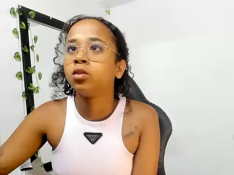 Snapshot of wizarpamela chatting on July 12, 5:25 pm wizarpamela online show from July 12, 5:25 pm