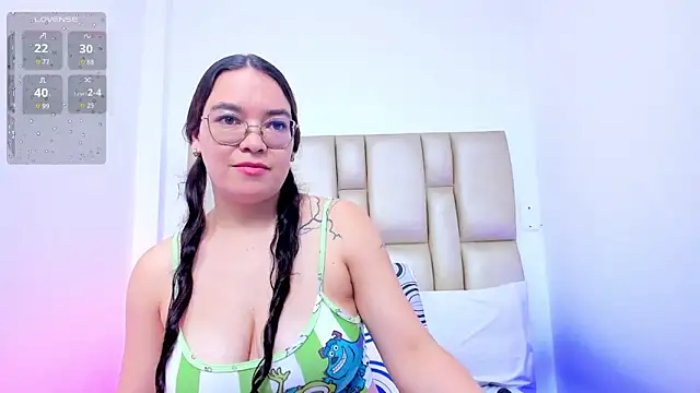 Snapshot of ErikaStar_ chatting on June 10, 12:39 pm ErikaStar online show from June 10, 12:39 pm