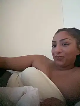 Snapshot of juicyprincess66 chatting on May 12, 7:42 pm juicyprincess66 online show from May 12, 7:42 pm